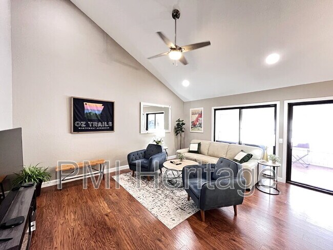 Foto del edificio - 26 Melinda Ln