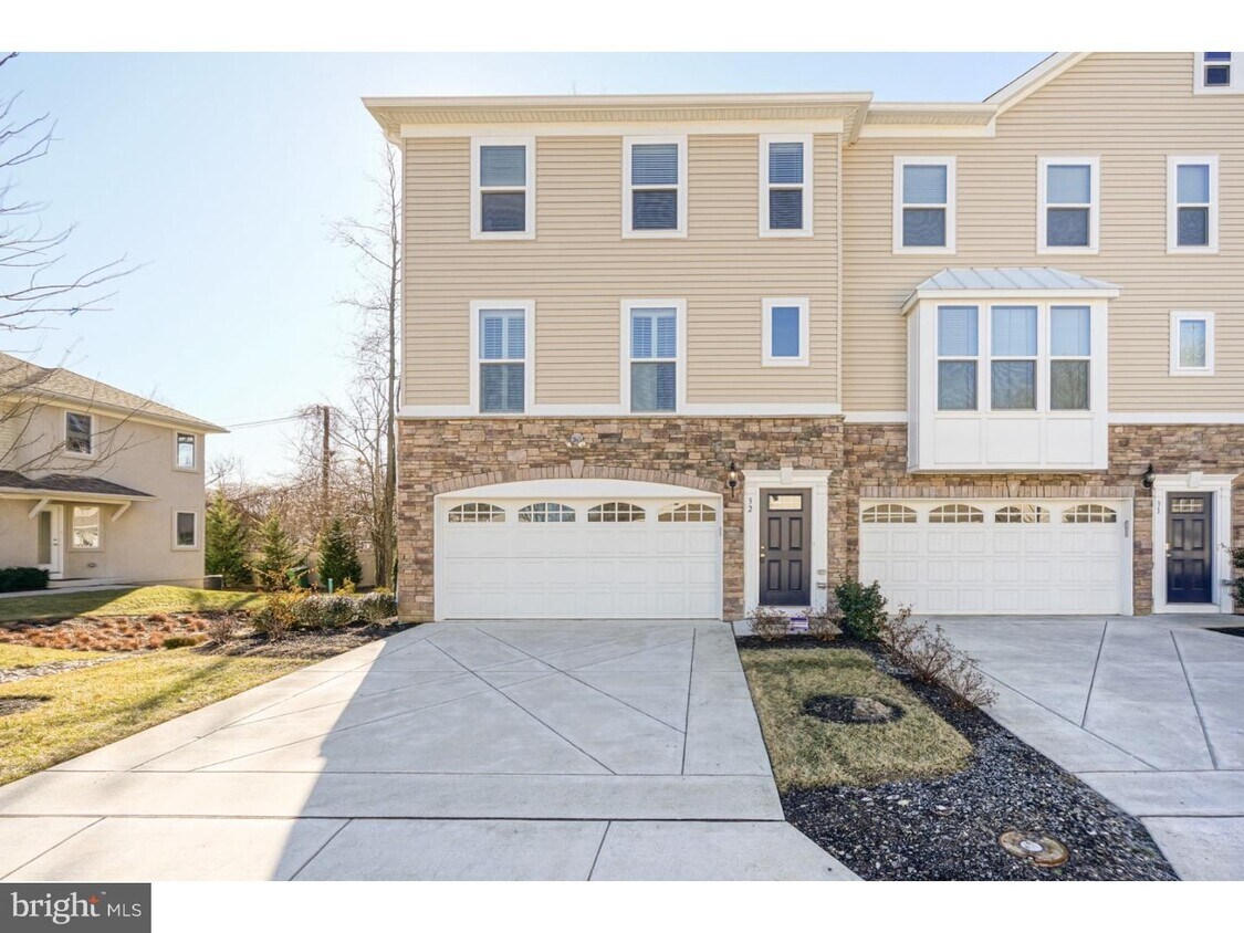 Foto principal - 32 Regency Ct