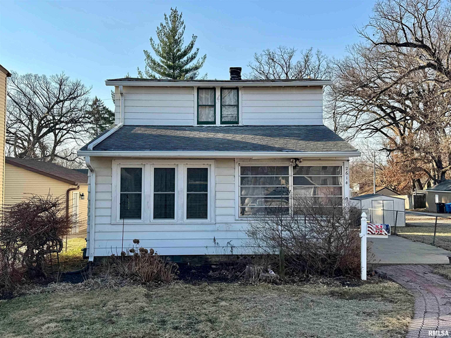 Building Photo - Spacious and Cozy 4-bedroom Home!