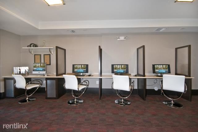 Foto del edificio - 619 N Andrews Ave