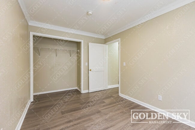 Foto del edificio - 1711 S Franklin St