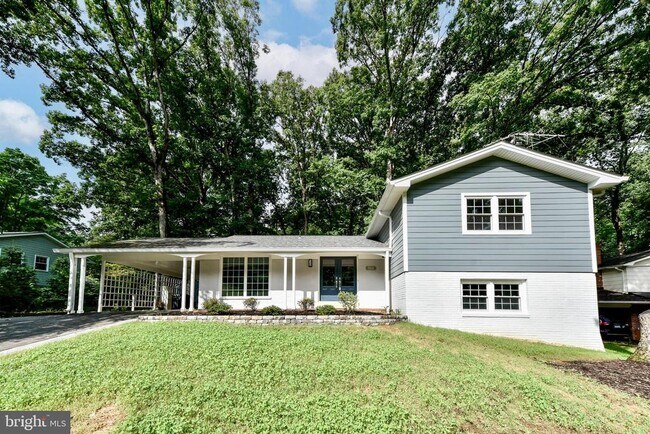 Building Photo - 5012 Dodson Dr