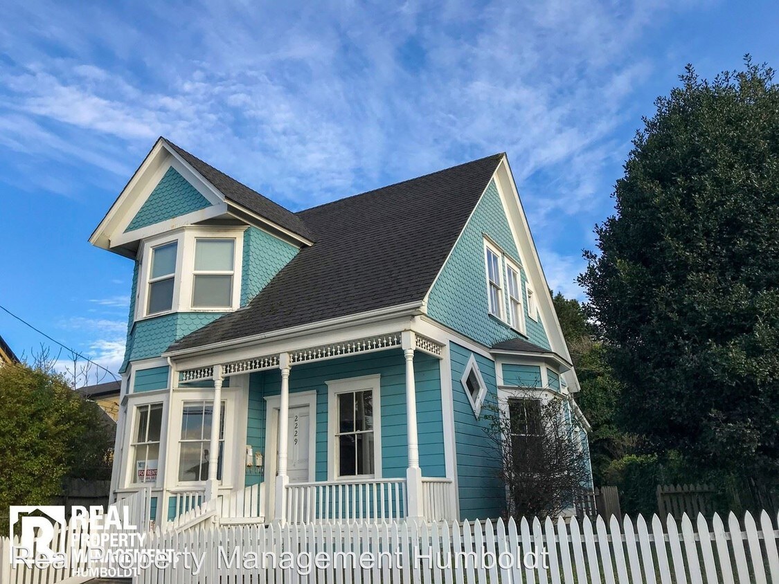 2229 Fairfield St, Eureka, CA 95501 Room for Rent in Eureka, CA