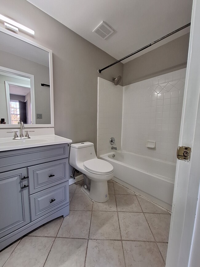 Building Photo - 2120 Sweetbirch Trl