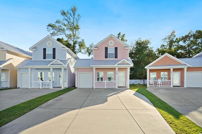 Building Photo - 739 Shell Creek Cir