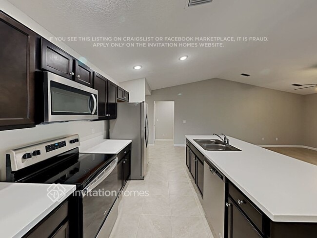 Foto del edificio - 2407 SE Melon Ct