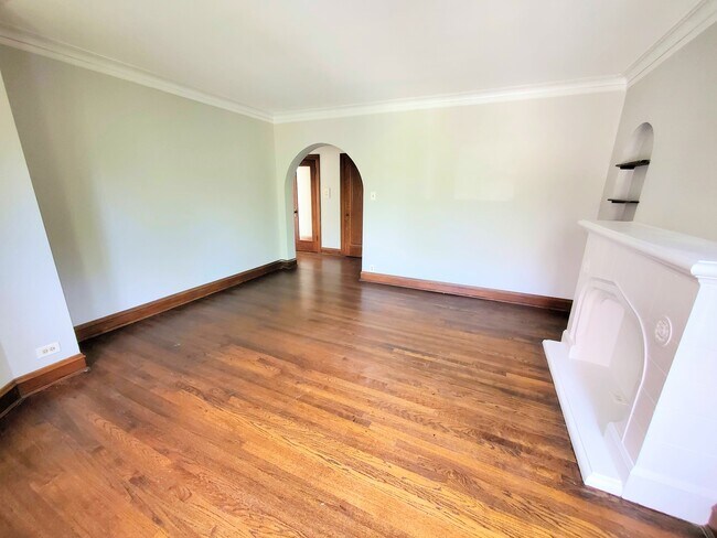 Building Photo - 31 N Brainard Ave