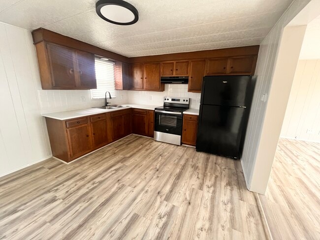 Kitchen - 326 Menomonee St