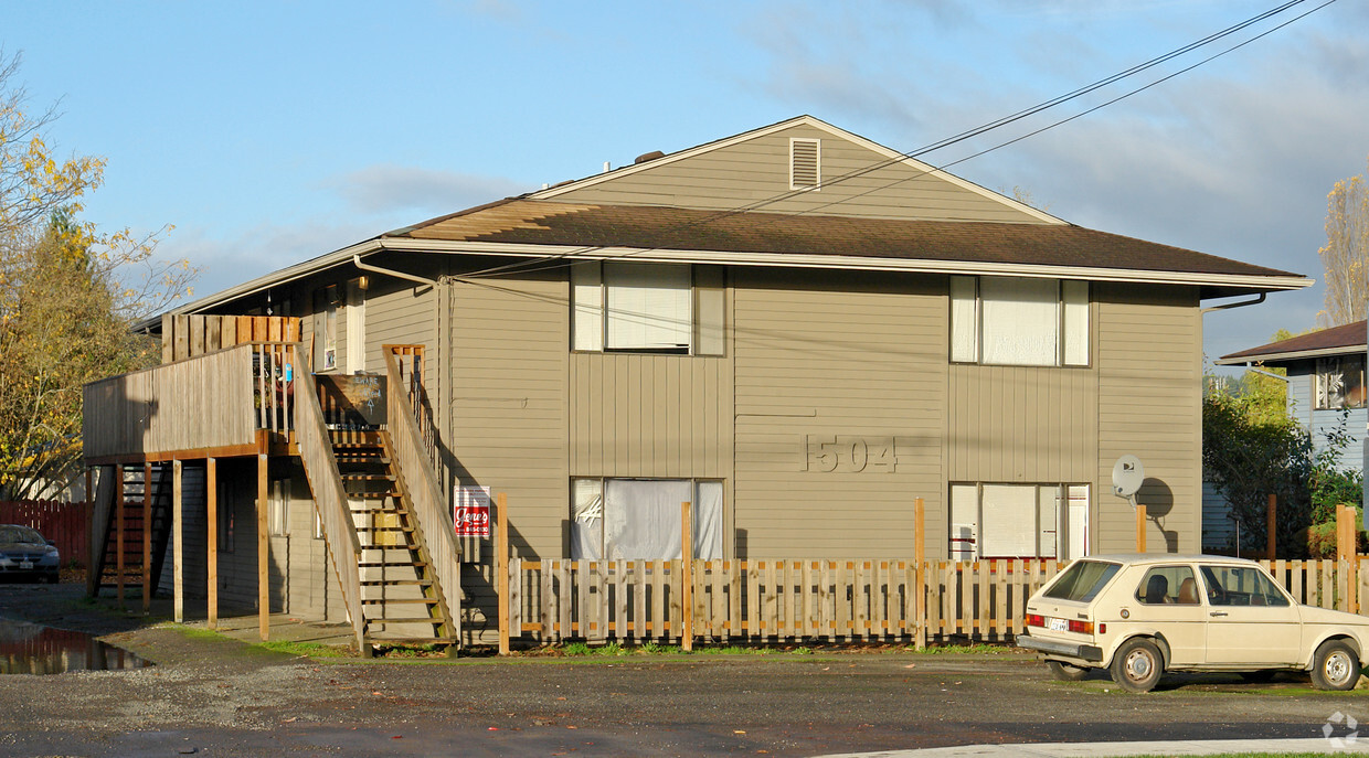 Building Photo - 1504 Valley Ave E