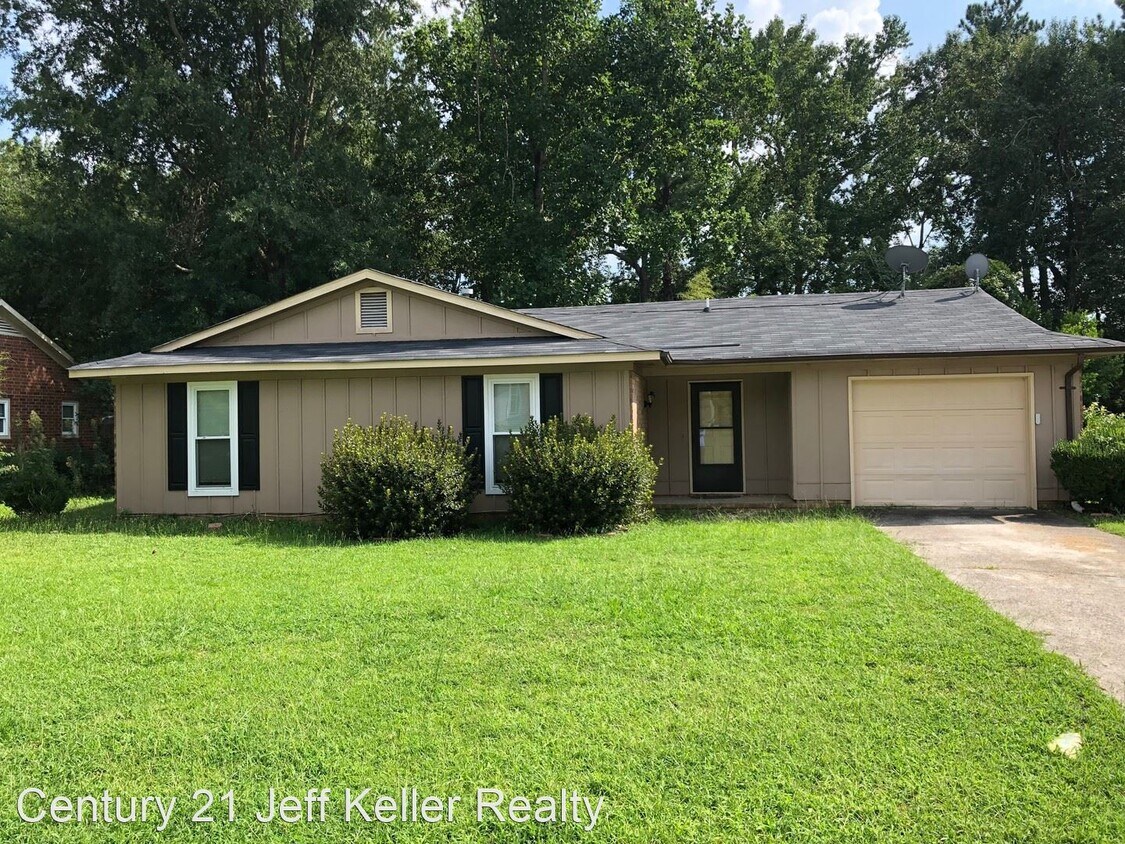 Primary Photo - 3 br, 2 bath House - 4532 Hillside Dr