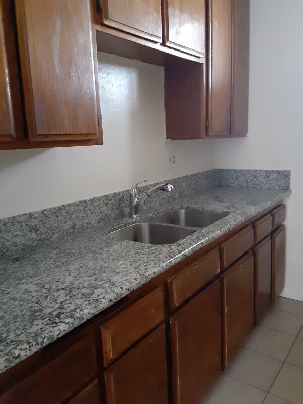 Building Photo - 463 W Cowles St