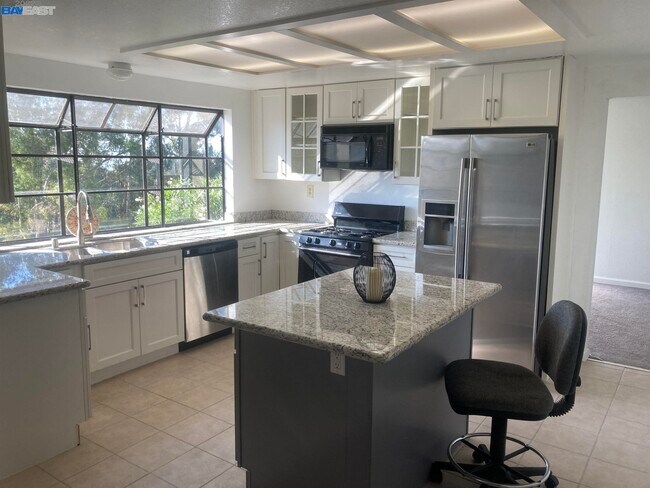 Foto del edificio - 28045 Fallbrook Dr