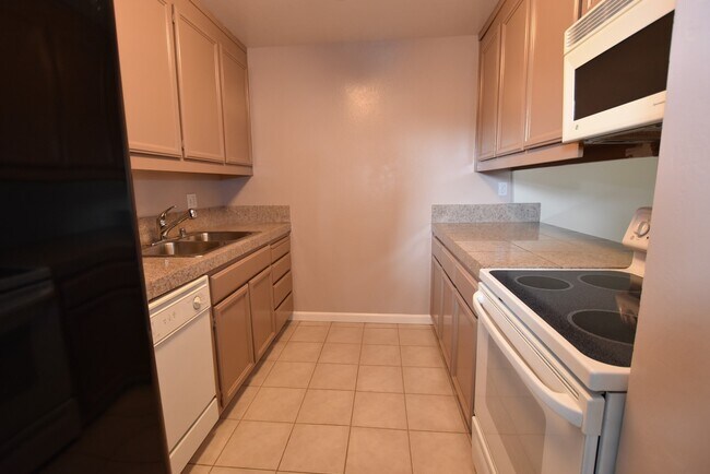 Foto del edificio - Bright Cambrian 3 Bedroom 2.5 Bath Home w/Office