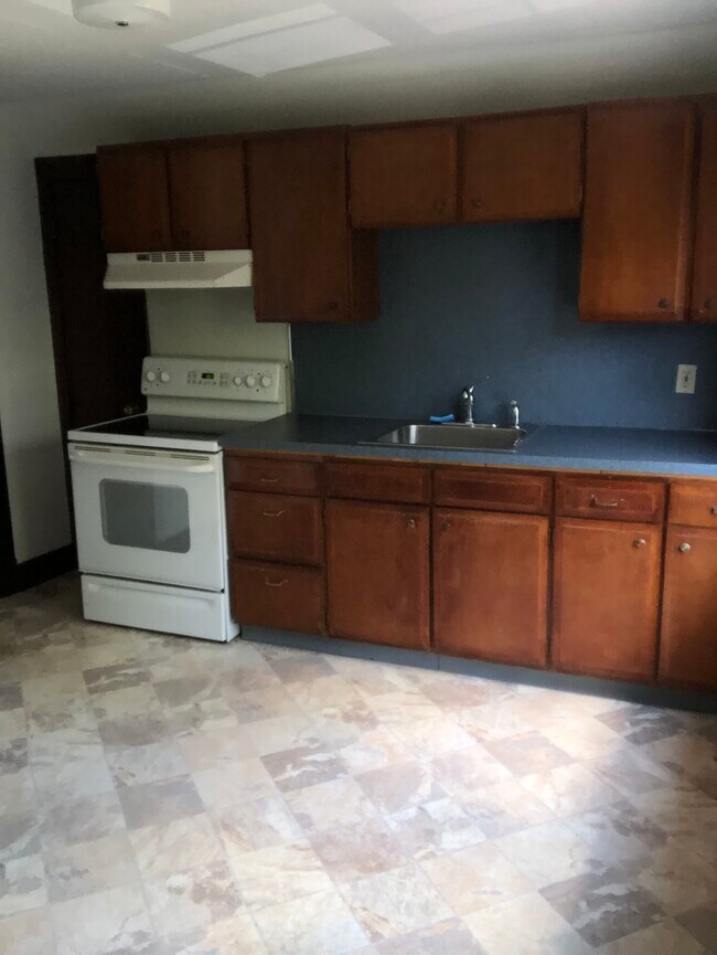 cocina - 95 N Whittlesey Ave