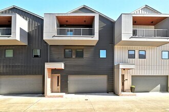 Building Photo - 5924 S Congress Ave