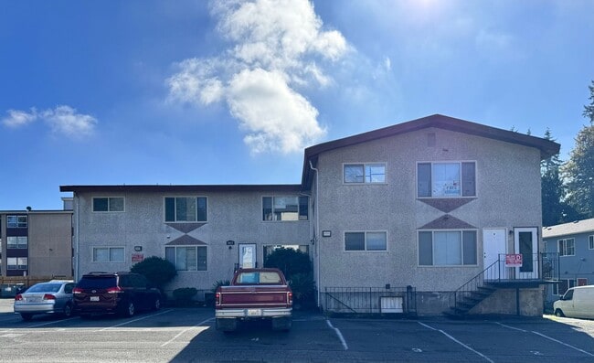 Building Photo - Lake City Apartments