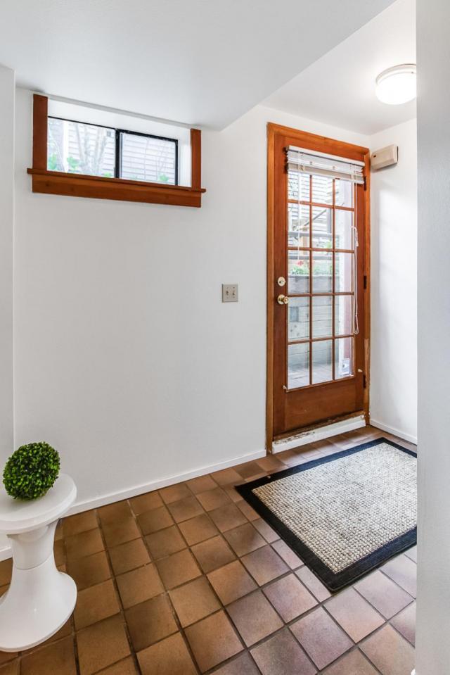 Building Photo - 1 bedroom in Seattle WA 98119