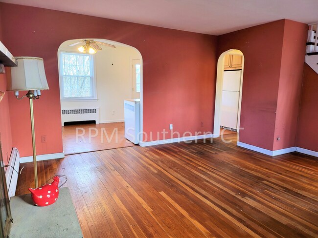 Building Photo - 4 bedroom - Single Family Home for Rent in...
