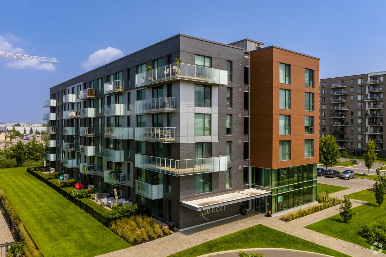 11 Gendron, PointeClaire, QC H9R 3J9 Apartments 11 Gendron Pointe