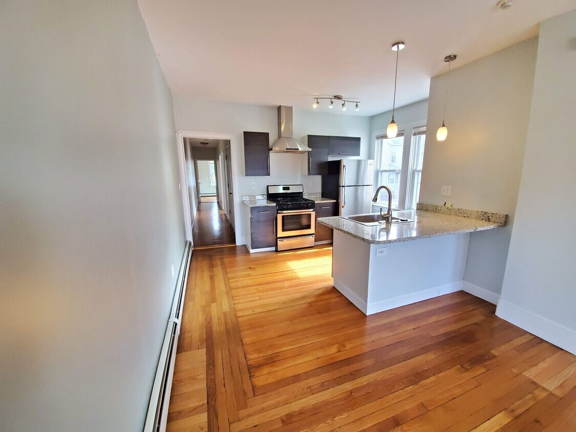 Foto principal - Fantastic 3 Bed 1 Bath, 1 Off Street Parki...