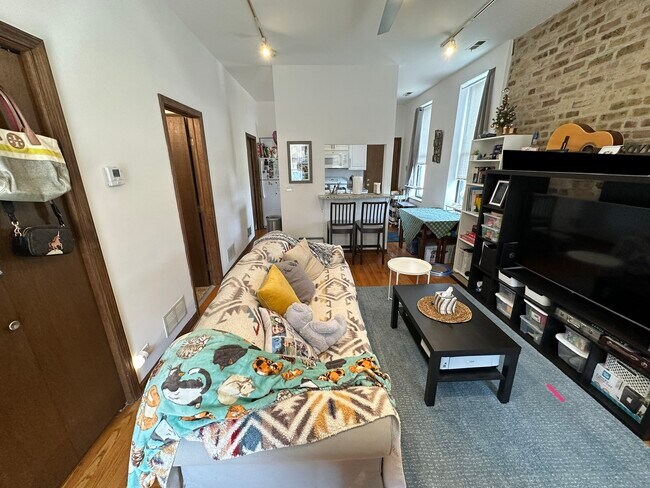 Foto del edificio - 1362 W Crystal St