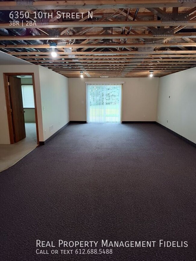 Foto del edificio - 6350 10th St N