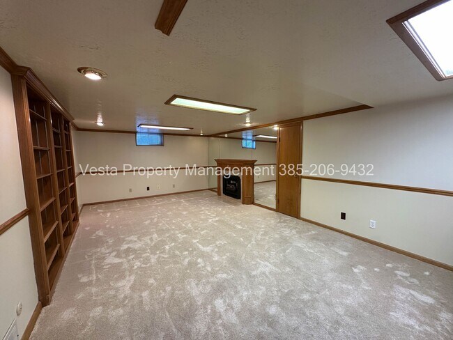 Foto del edificio - 33 W B St