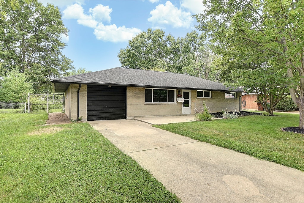 Primary Photo - 3813 Utica Dr