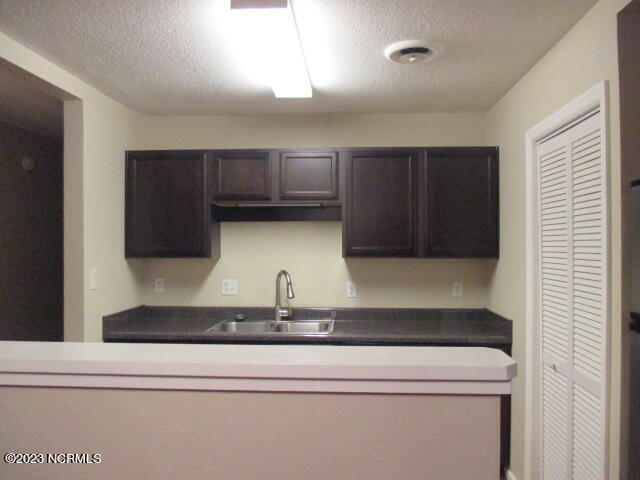 Building Photo - 15 Lakewood Ct