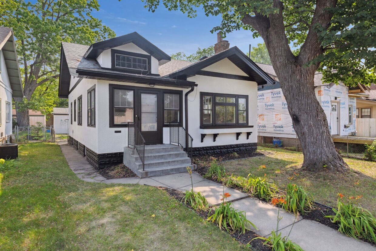 Primary Photo - 4105 2nd Ave S