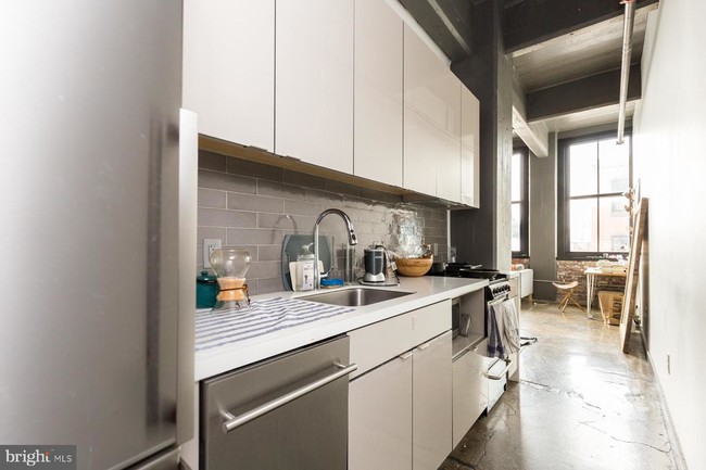 Foto del edificio - 1701 Tulip St