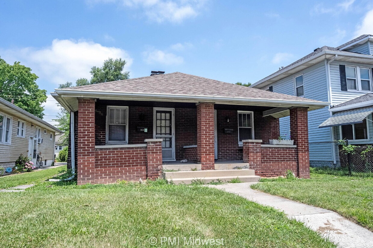 Primary Photo - "Charming 1-Bedroom Duplex Retreat on East...