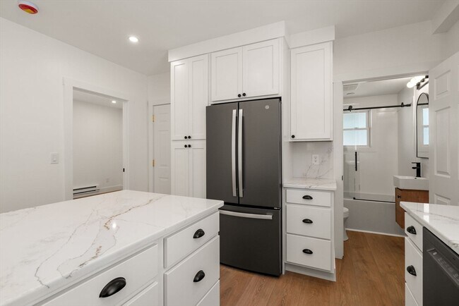 Foto del edificio - 31 Wardwell Ave