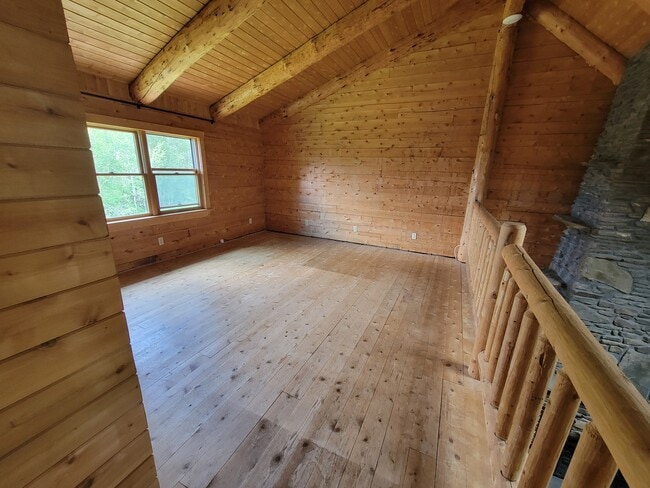 Loft - 3511 Ridge Rd