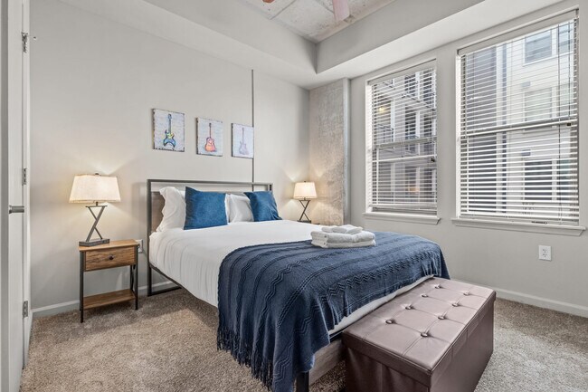 Building Photo - 2312 Elliston Pl