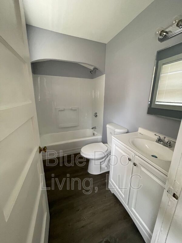 510 Montgomery St, Manchester, NH 03102 House Rental in Manchester