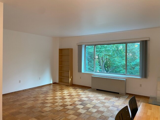 Living Area - 2755 Ordway St NW