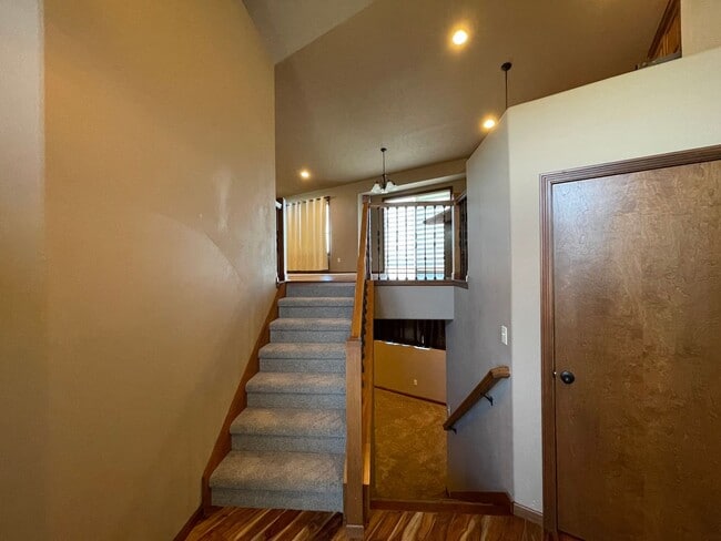 Foto del edificio - 5512 South Culbert Avenue