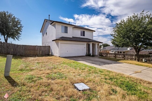 Building Photo - 104 Pond Way