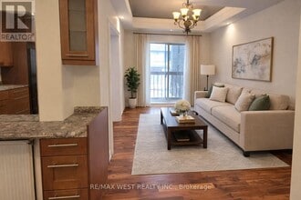 Building Photo - 237 Vaughan Rd