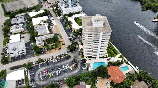 Foto del edificio - 888 Intracoastal Dr