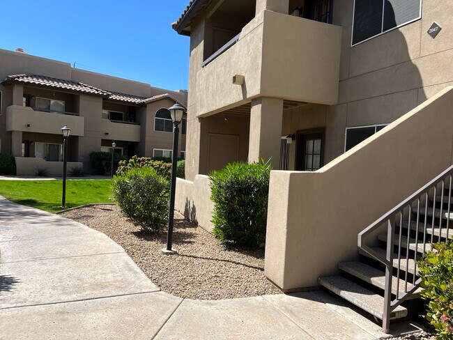 Building Photo - 9451 E Becker Ln