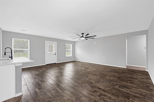 Foto del edificio - 5627 Knox St