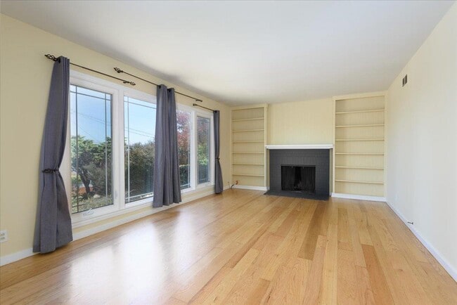 Foto del edificio - 321 42nd Ave