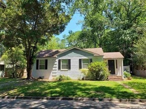 Building Photo - 810 NW 9th Ave