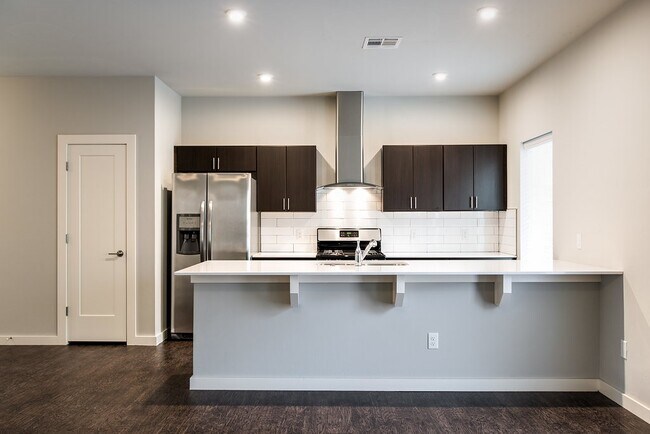 Foto del edificio - 17612 Sunny Hollow Rd