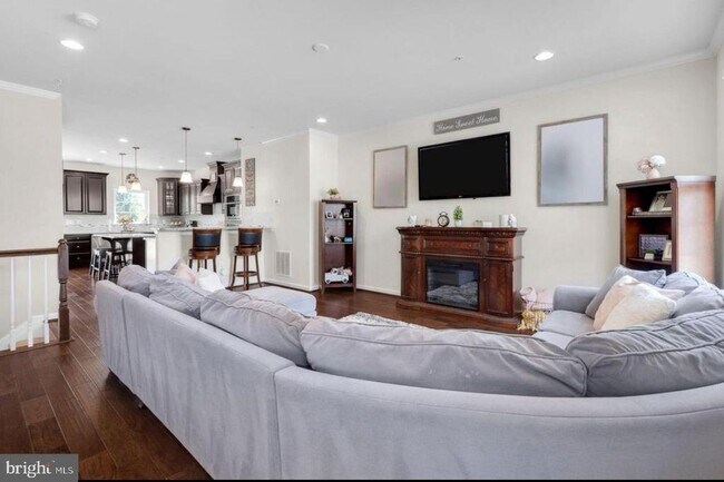Foto del edificio - 7713 Gaston Pl