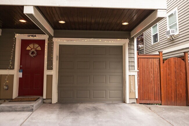 Building Photo - *Beautiful Ballard Townhome with Spacious Fenced Yard & Attached Garage FOR RENT* Available for M...