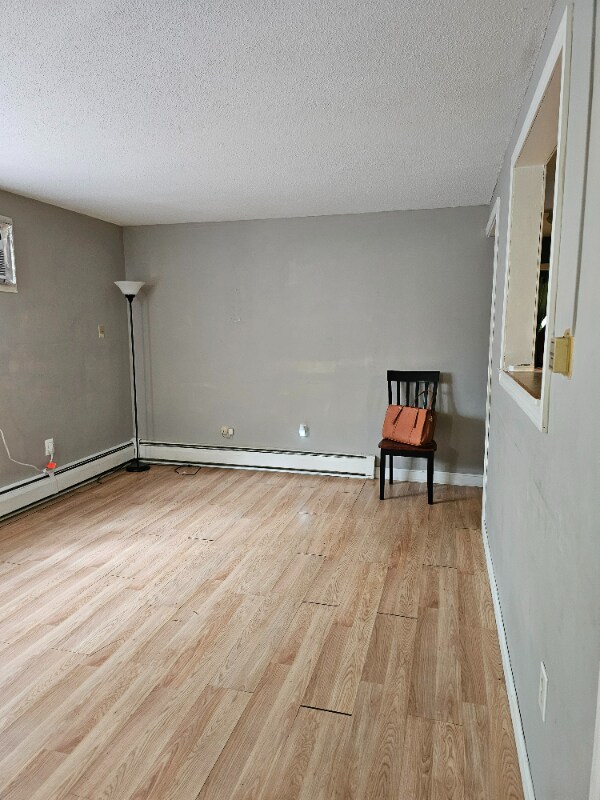 Building Photo - 135 English Village Rd