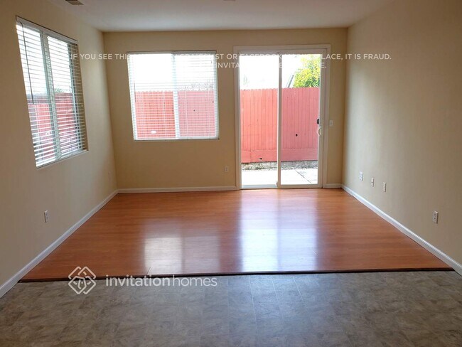 Foto del edificio - 3744 Naturita Way